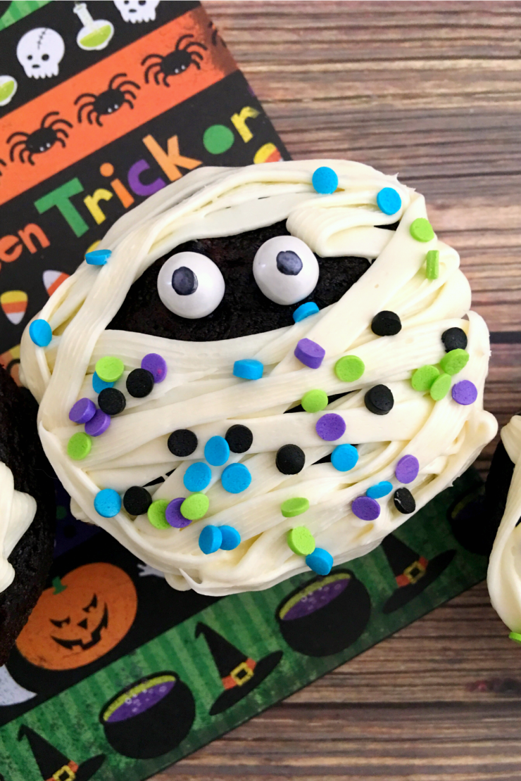 mummy face halloween cupcakes