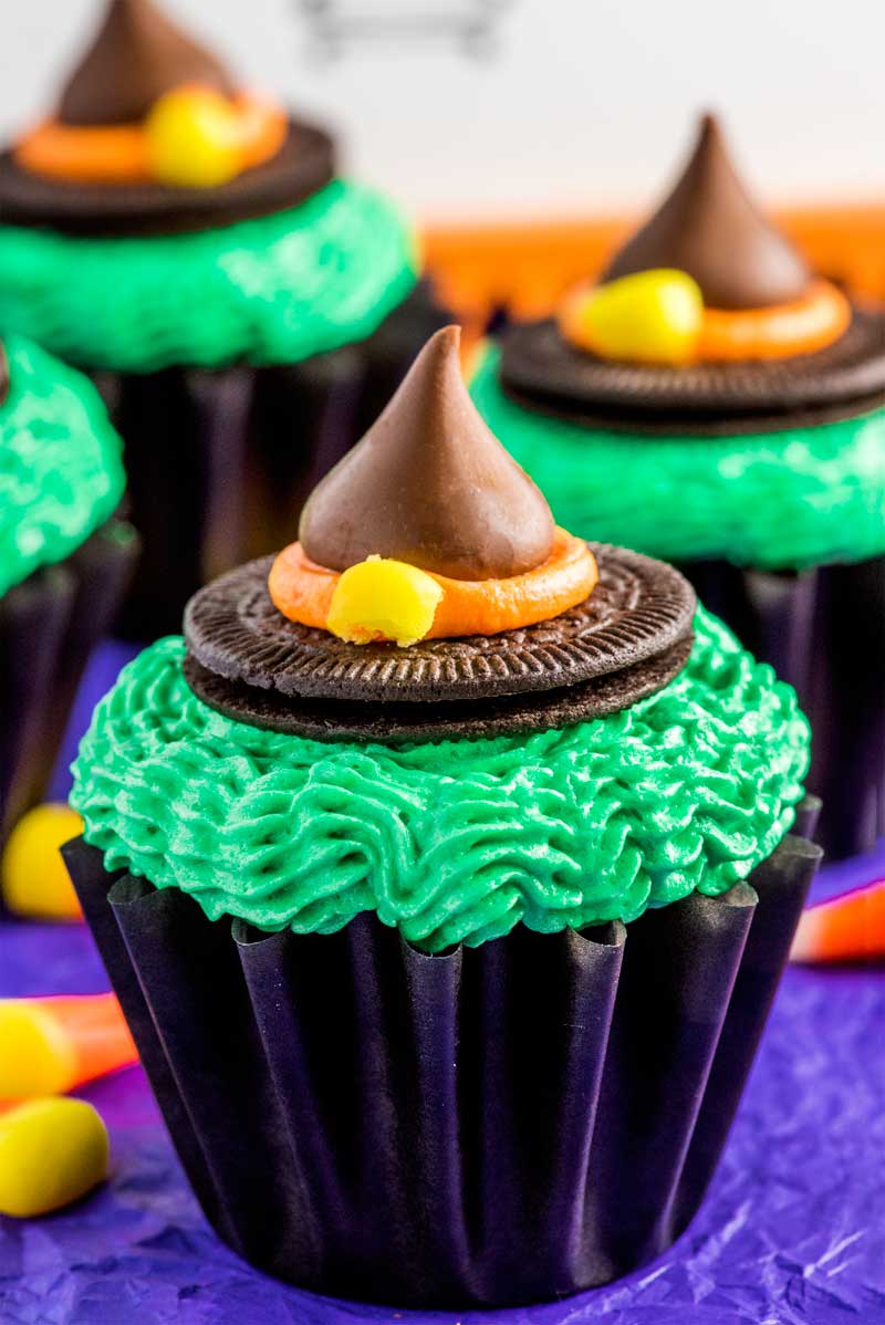 witches hat halloween cupcakes