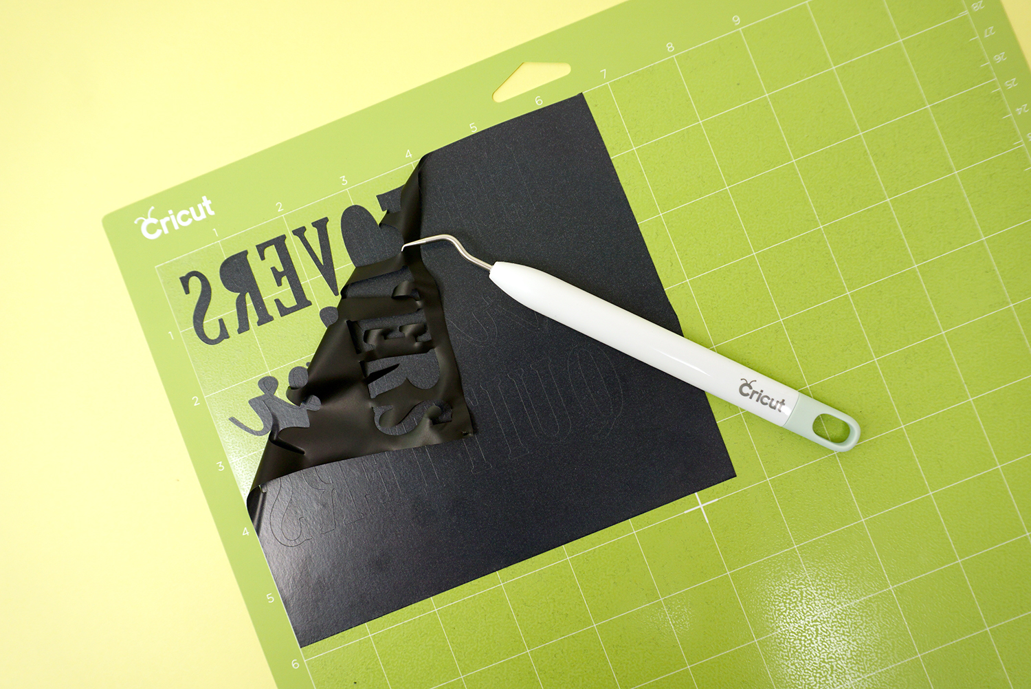 weeding cricut iron on vinyl