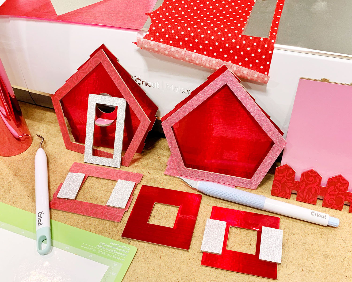 cricut cut birdhouse card box pieces