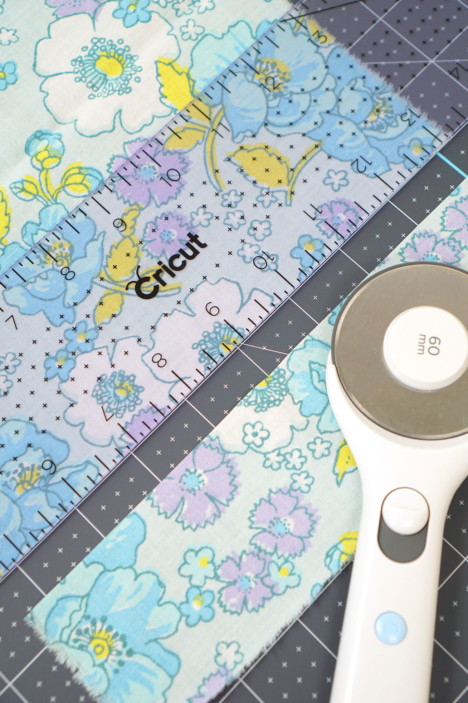 cricut acrylic ruler and rotary cutter