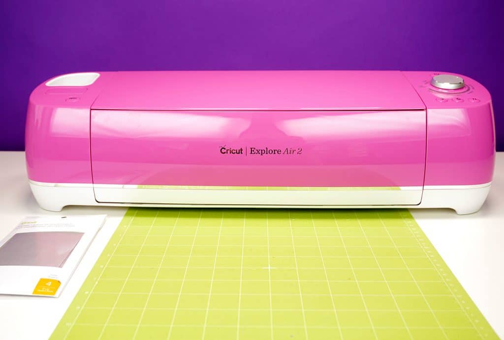 cricut explore air 2 machine and cutting mat