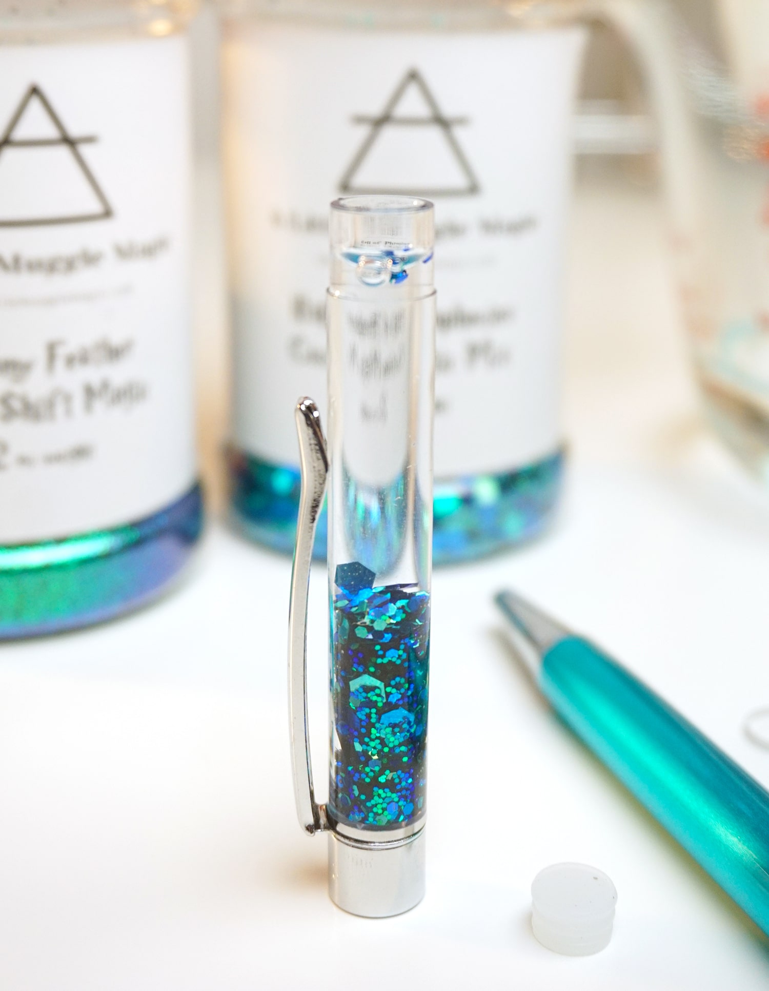 https://www.happinessishomemade.net/wp-content/uploads/2019/11/How-to-Make-Glitter-Pens.jpg