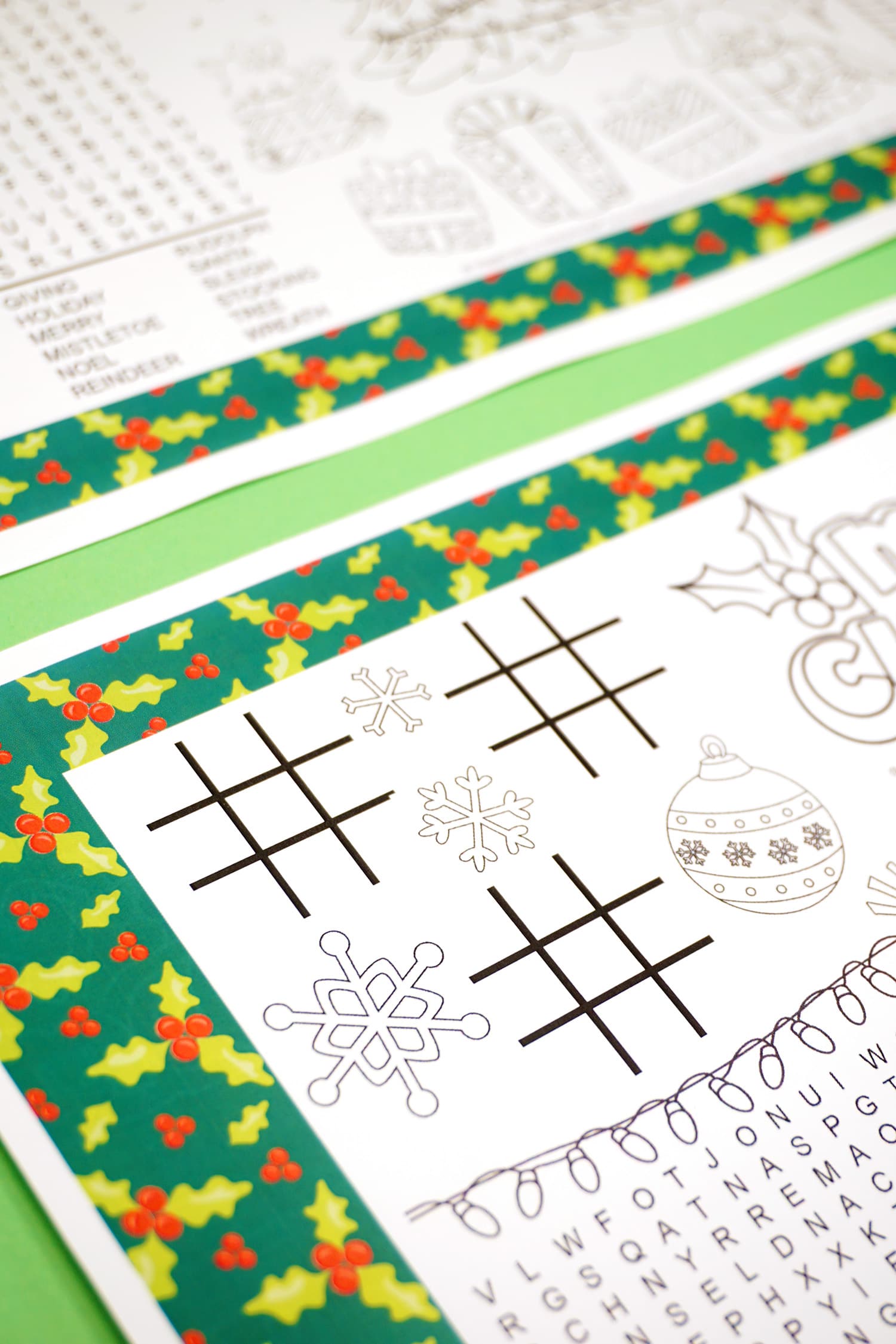 christmas placemat with tic tac toe game for kids