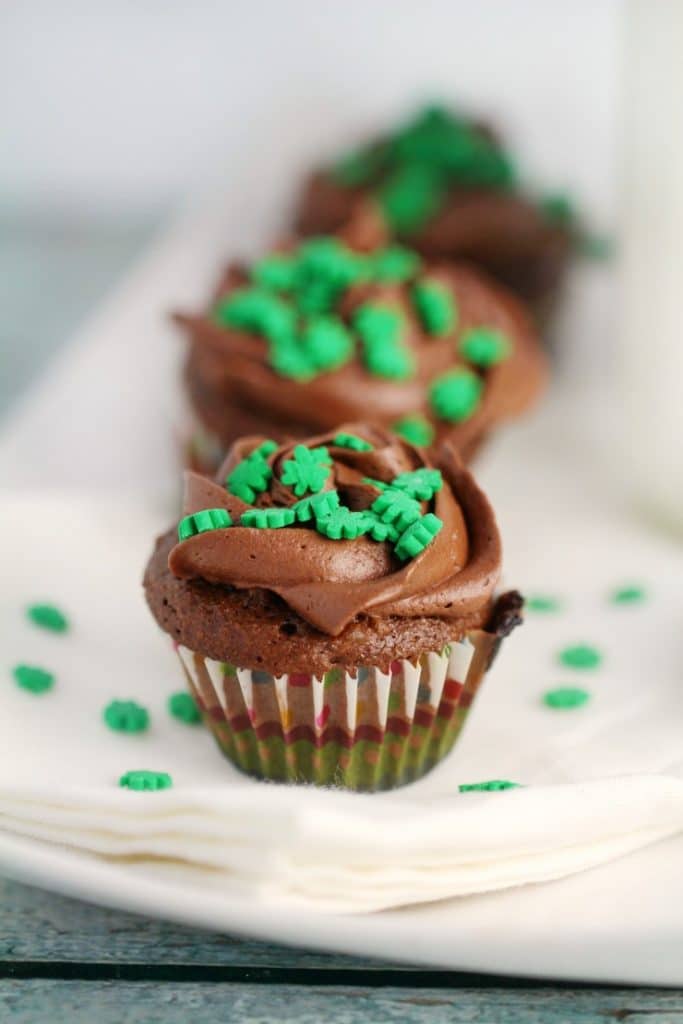 chocolate mint cupcakes for st patricks day 