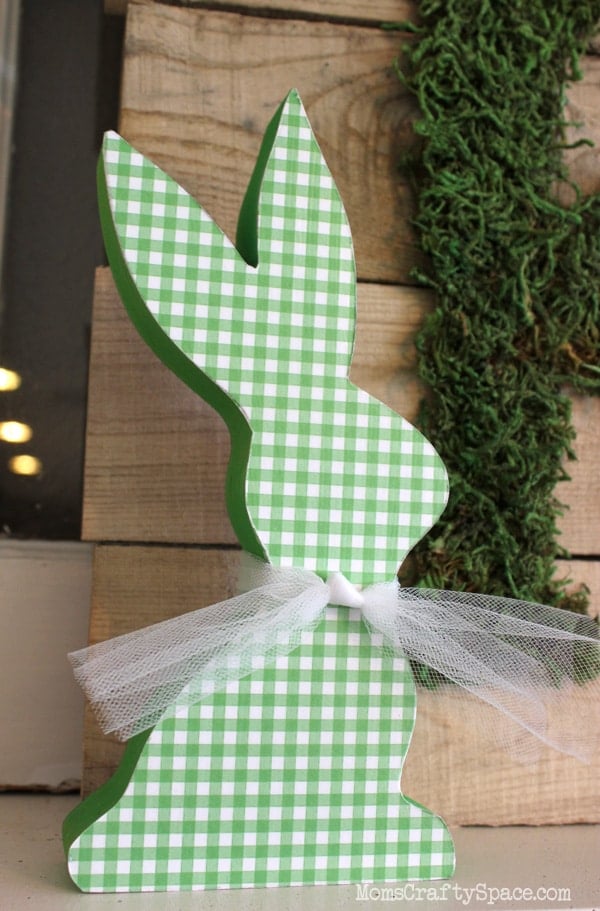mod podge easter bunny outdoor decoration