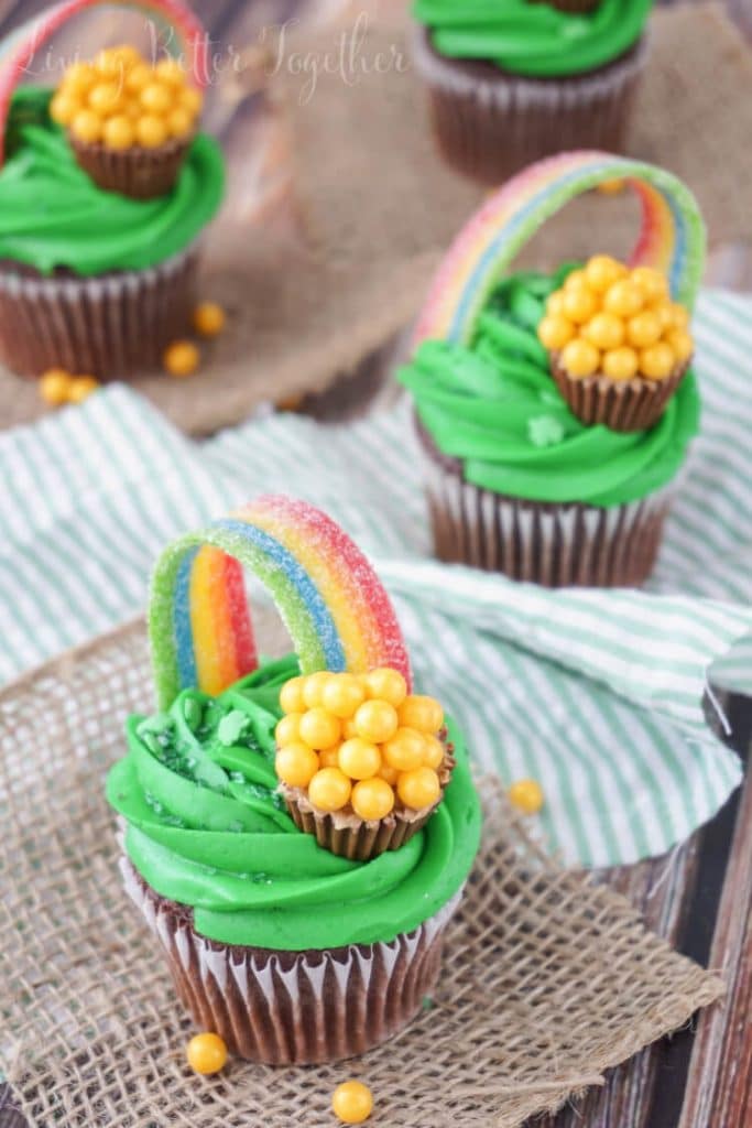 pot of gold cupcakes