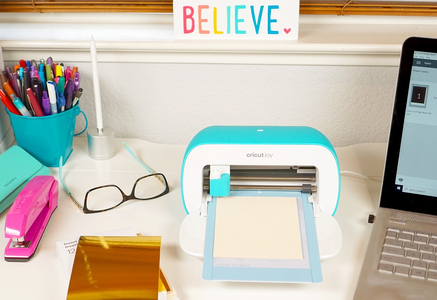 cricut joy on desk top