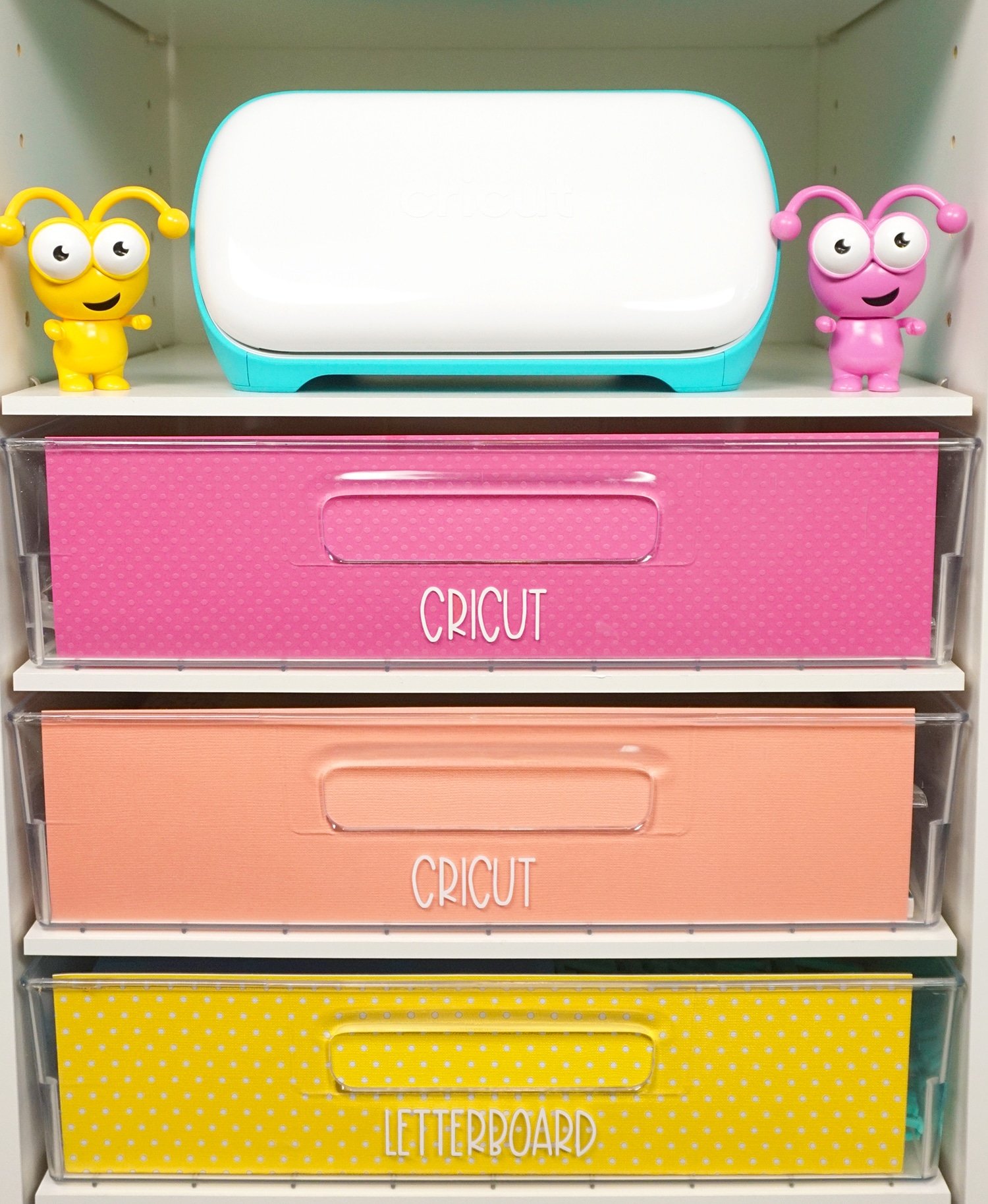 cricut joy on dreambox shelf 