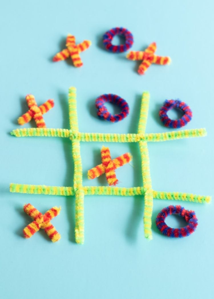 pipe cleaner tic tac toe game