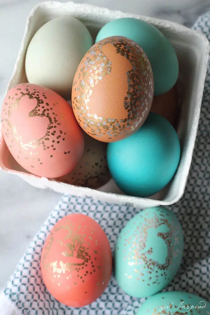sharpie silhouettes on easter eggs in baskets