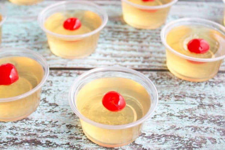 amaretto sour jello shots with cherry