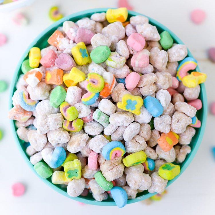 rainbow lucky charm muddy buddies in bowl