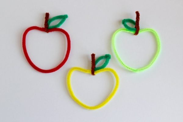 pipe cleaner apple craft for kids