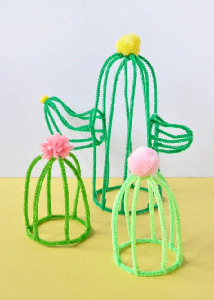 diy cactus decorations made from pipe cleaners