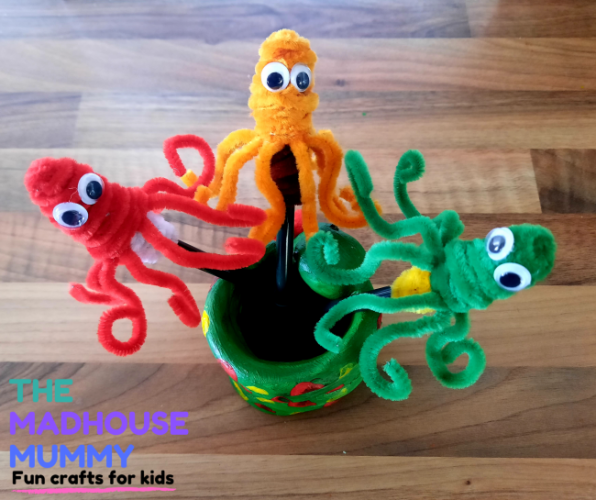 pipe cleaner octopus pen toppers in jar