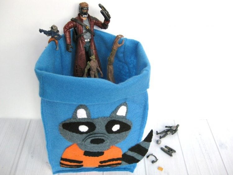rocket raccoon bag with guardians of the galaxy toys