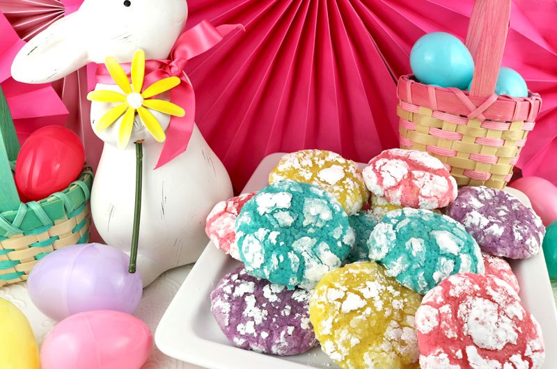 springtime crinkle cookies on easter table