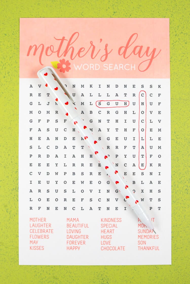 printable mothers day themed word search 