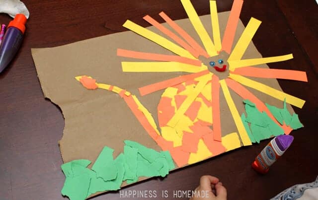 Lion mosaic art project for kids made from construction paper