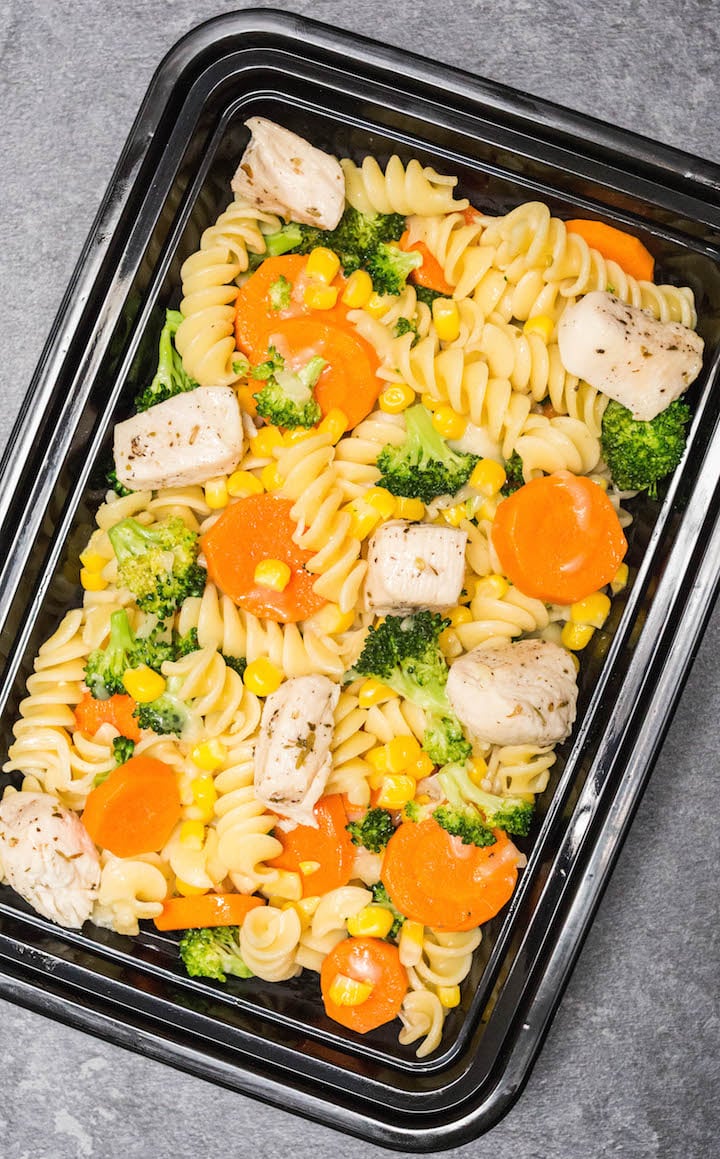chicken veggie pasta lunch box idea for kid