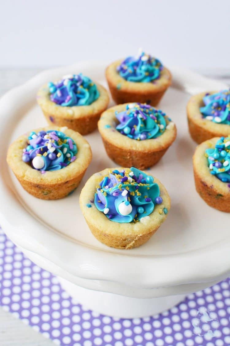 mermaid cookie cups with pearl decorations