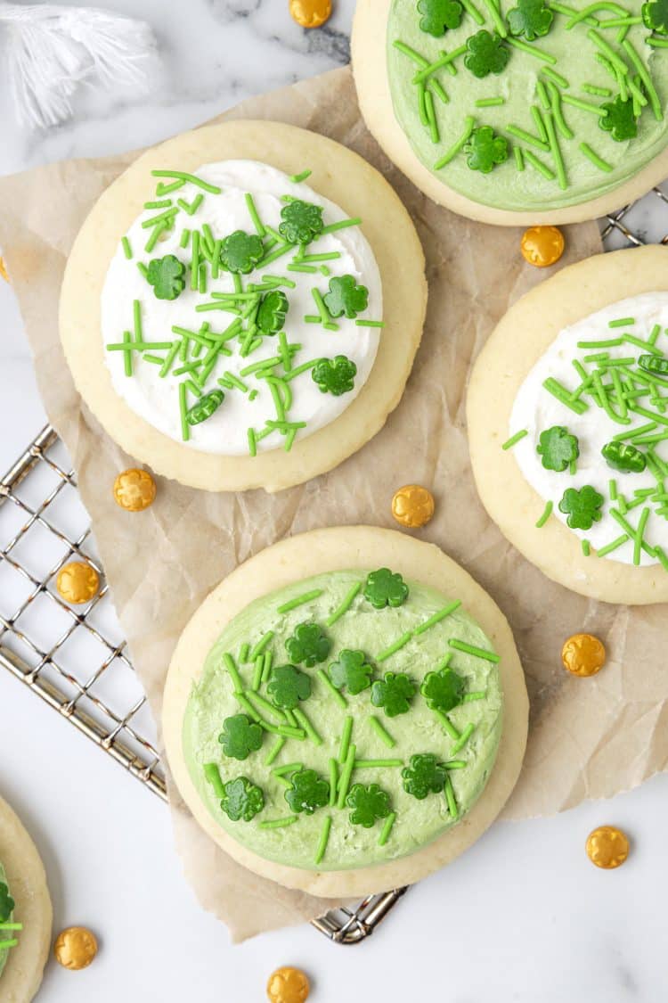 4 Lofthouse sugar cookies