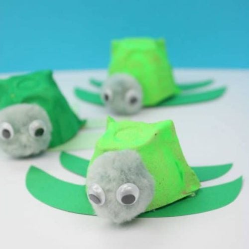 Egg carton sea turtles