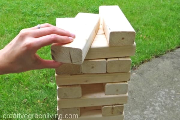 DIY Giant Jenga game for the backyard