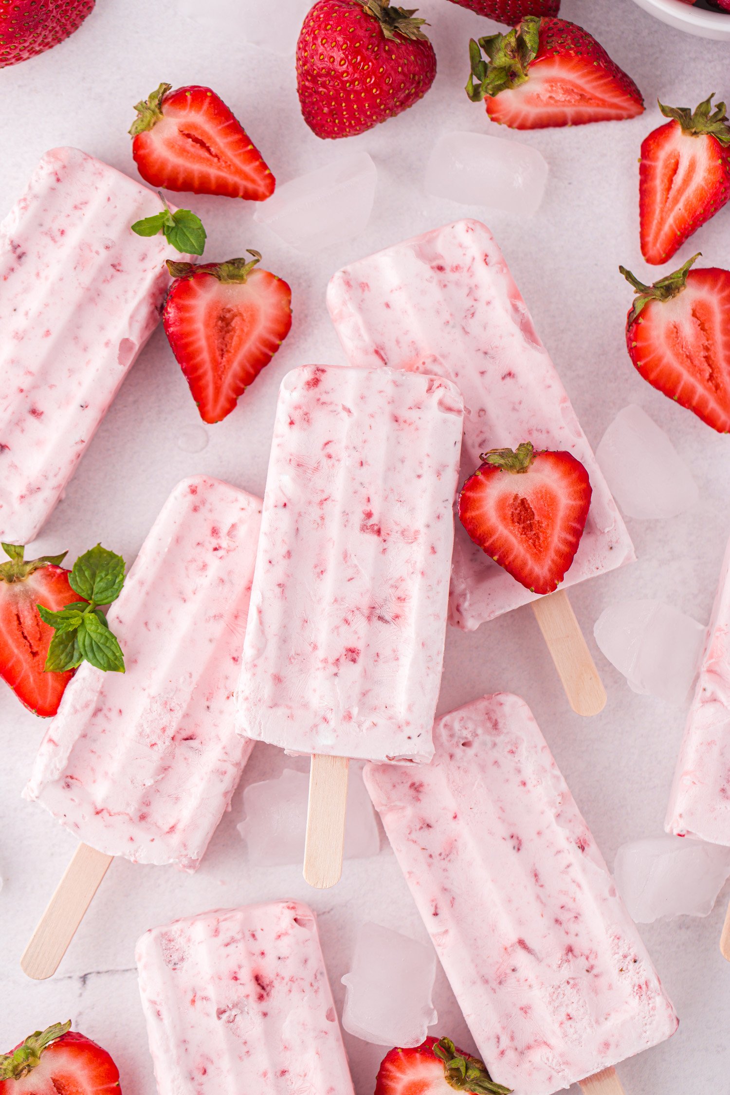 easy to make strawberry popsicles