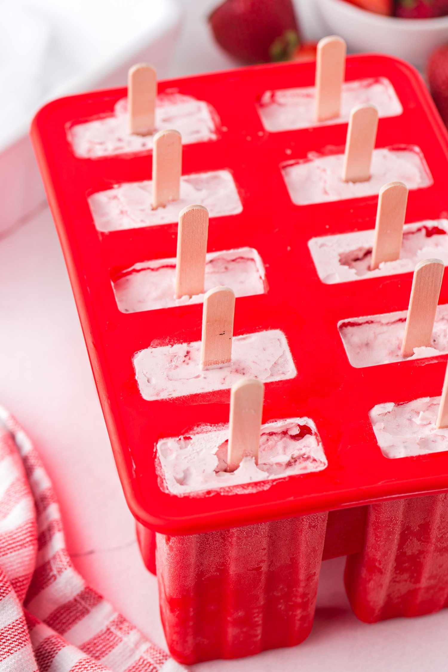 popsicles freezing in popsicle tray