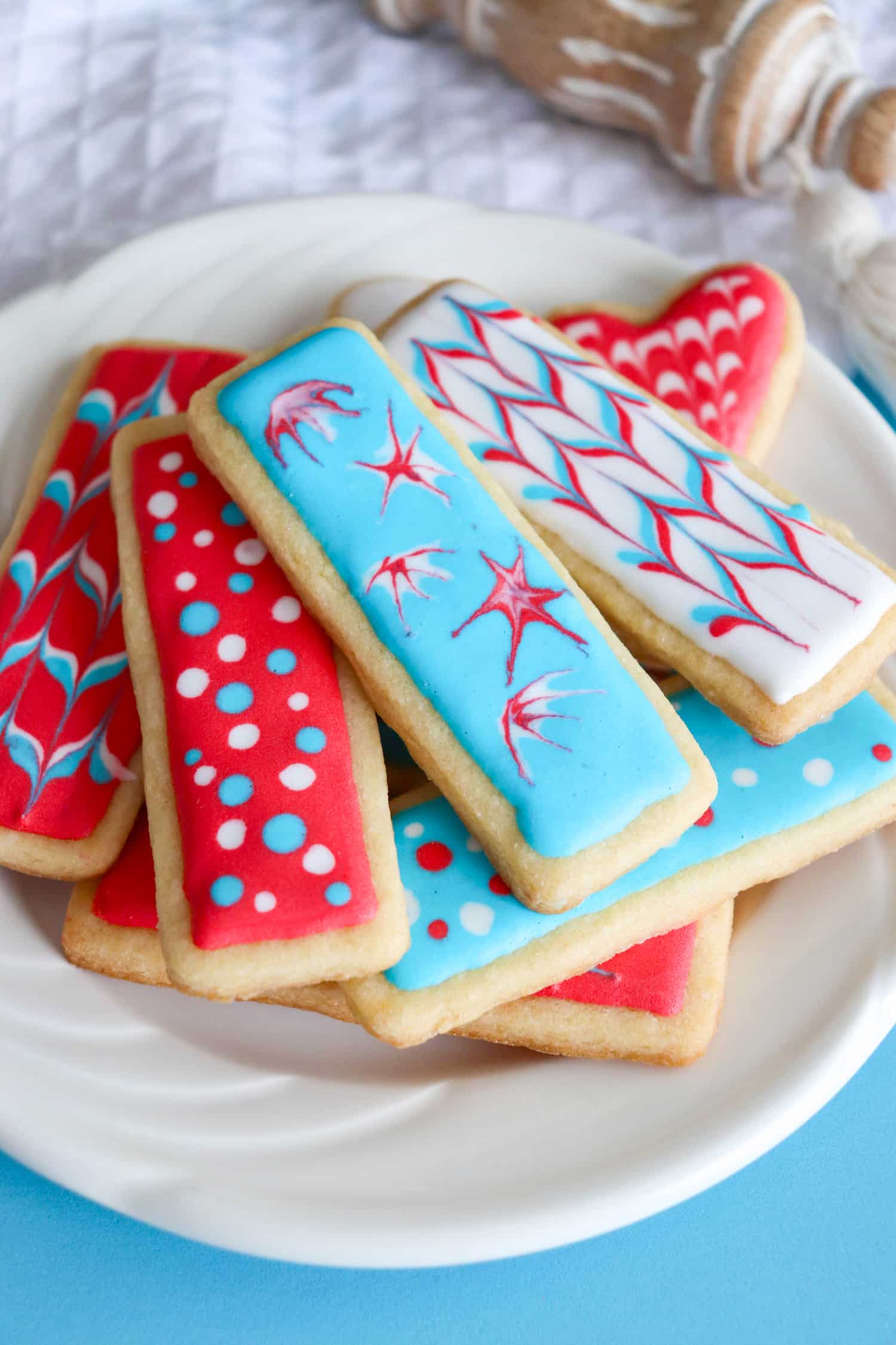 plate of easy to make 4th of july desserts