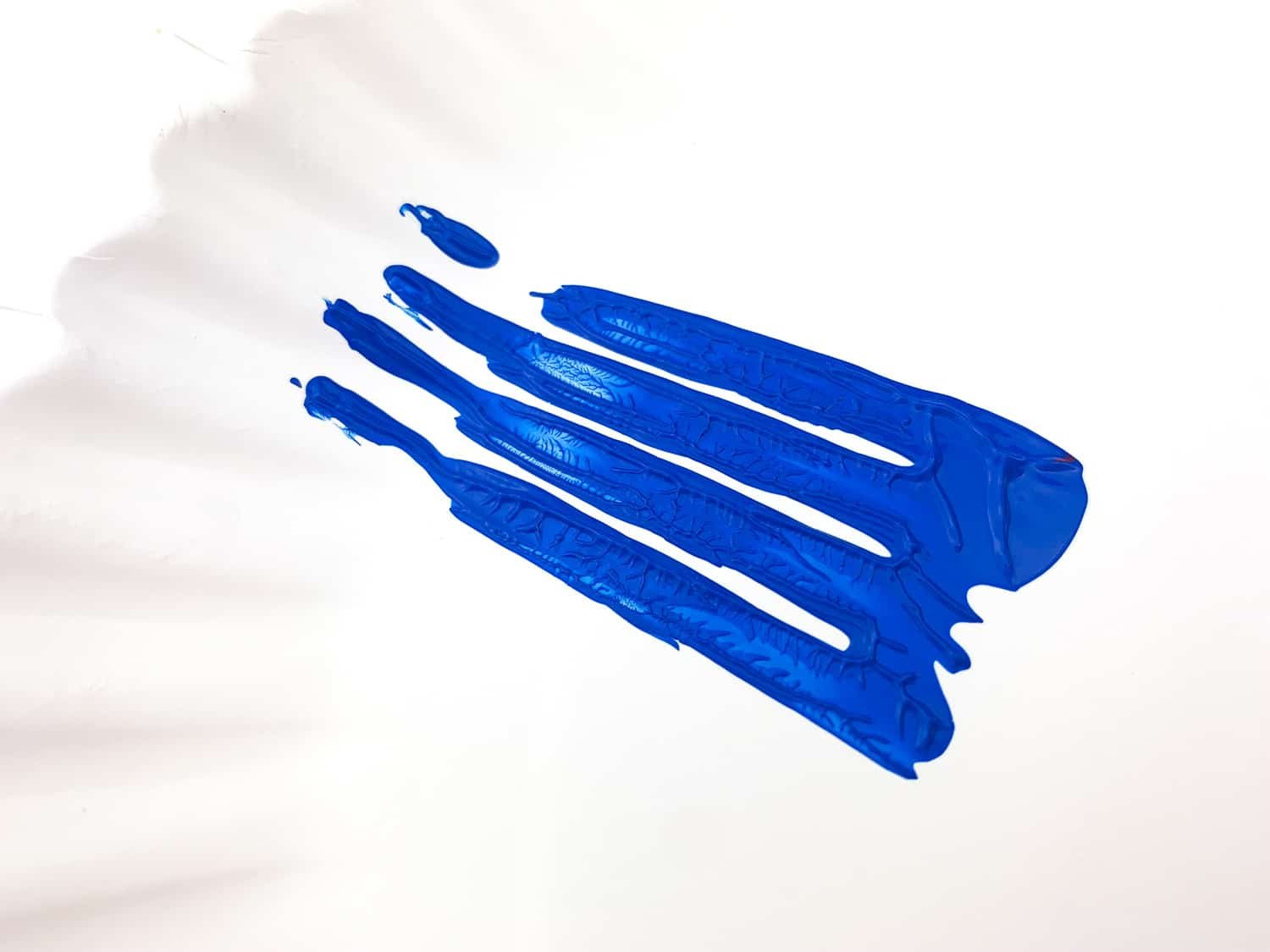 blue paint  fork mark on paper plate beginning easy 4th of july firework craft 
