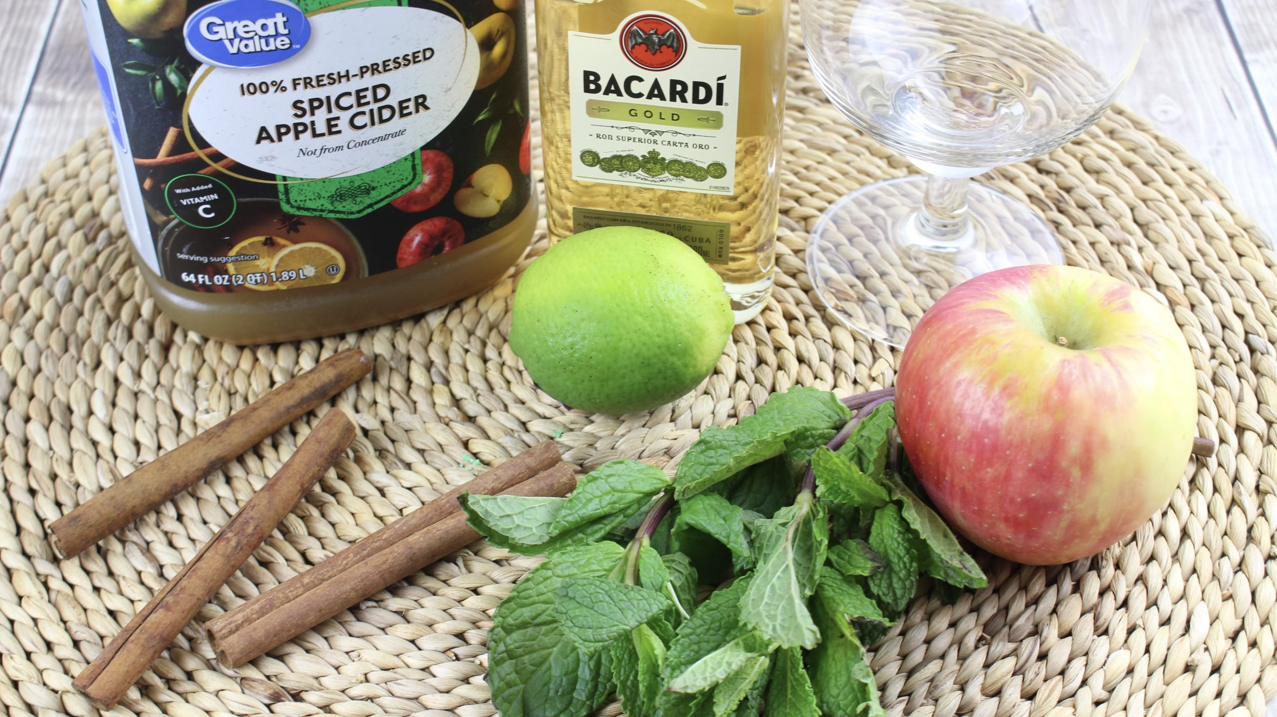 ingredients for making easy mojito recipe