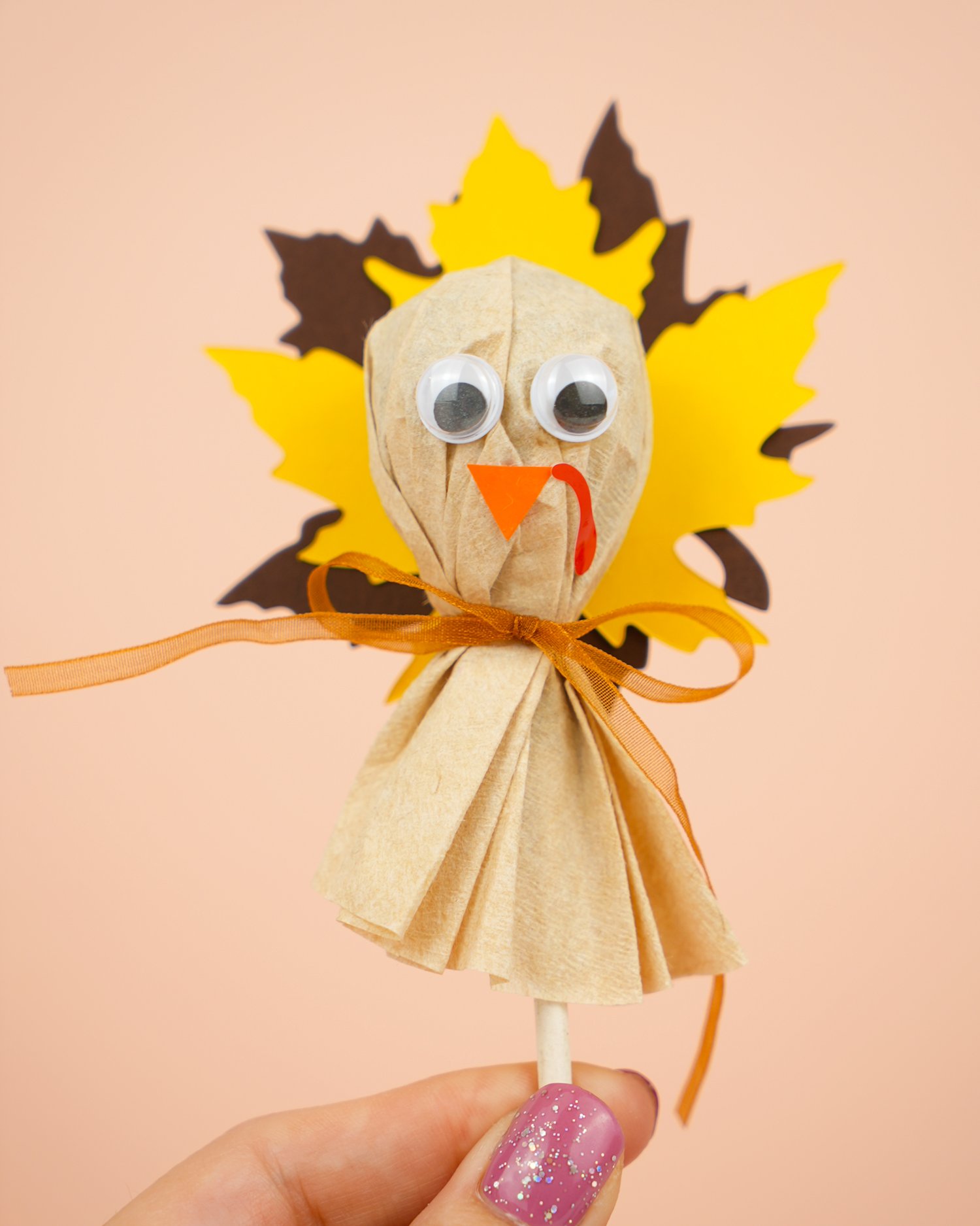 easy fall kids craft idea, turkey lollipops