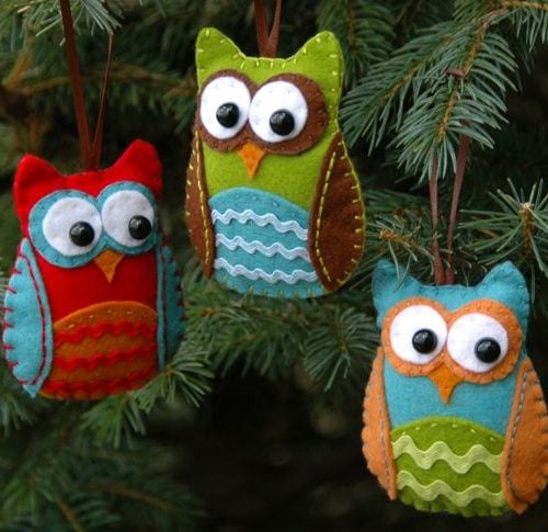 diy felt owl ornaments on tree