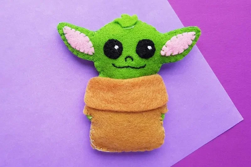 DIY baby yoda felt plushie