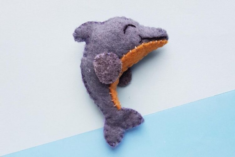 diy felt dolphin soft plushie