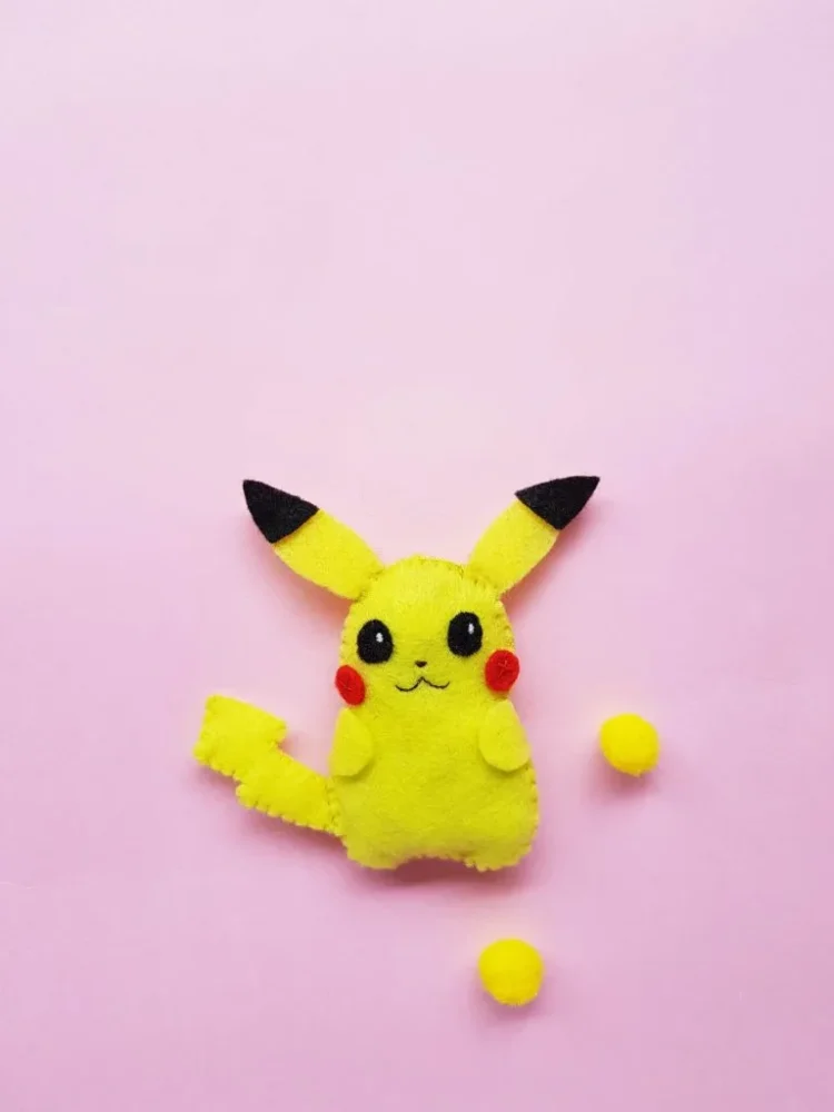 easy felt pikachu DIY plushie