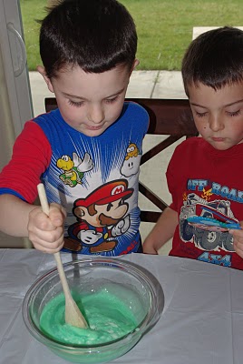 mixing borax into slime mixture