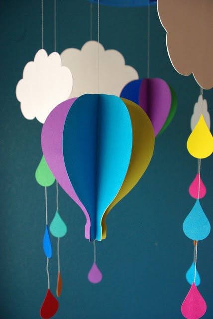 neat hot air balloon paper mobile for kids room