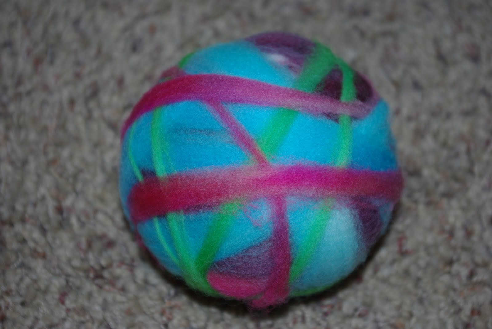 Felted Wool Balls {Tutorial} Happiness is Homemade