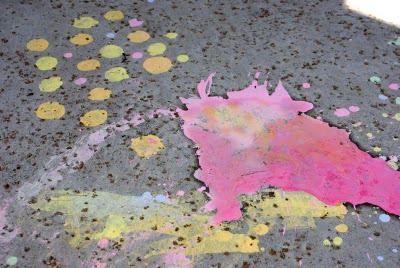 pretty chalk paints on sidewalk